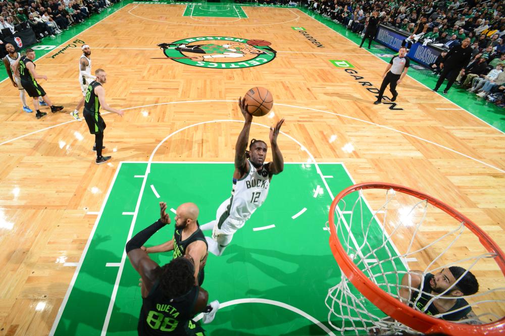 以看到他在 以看到他在