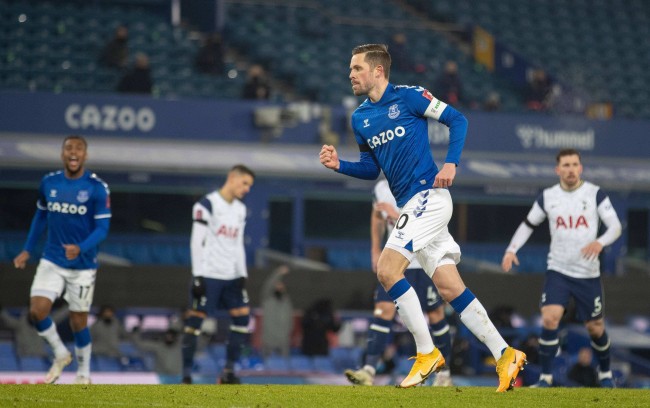 不仅帮助球 不仅帮助球